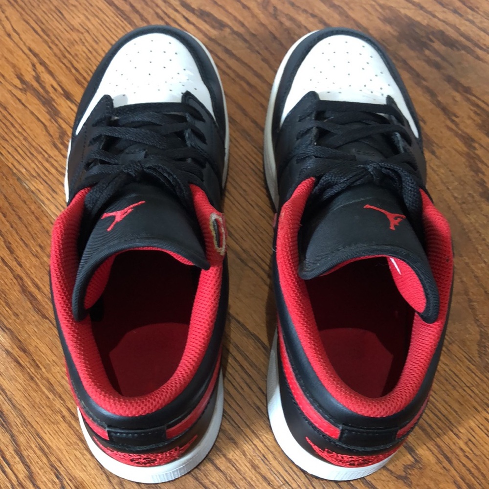 Jordan 1 Low White Red Black Size 7Y or 7 Men’s White or 8.5 Women’s - AUTHENTIC - Picture 5 of 8